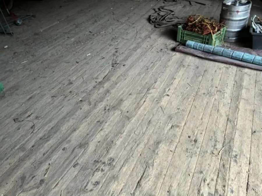 Reclaimed wood flooring
