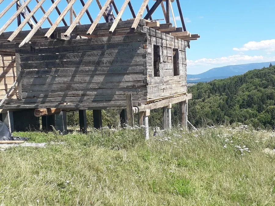 Traditional house relocation — photo 6